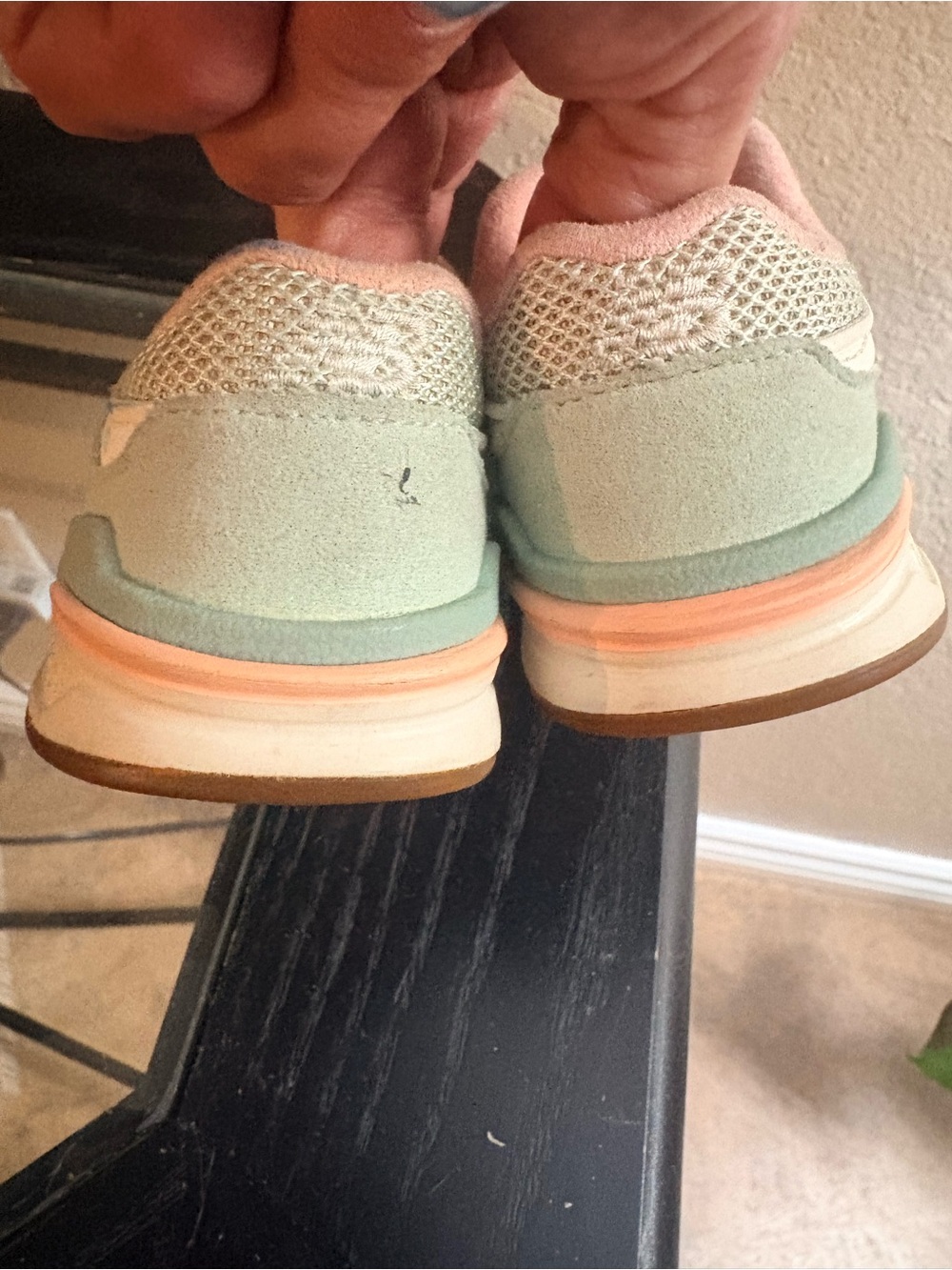 New Balance Kids Light Blue & Pink Lace-Up Sneakers - Picture 7 of 8